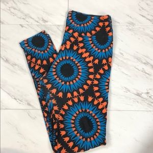 Lularoe leggings soft black blue and peach